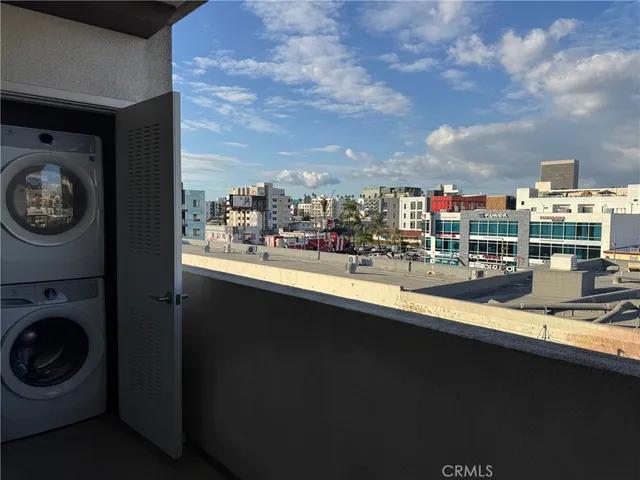 a picture of a city view