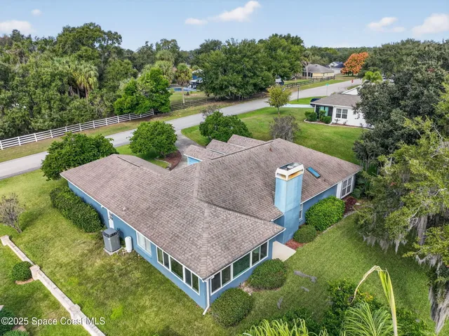 a picture of a bathroom with a sink