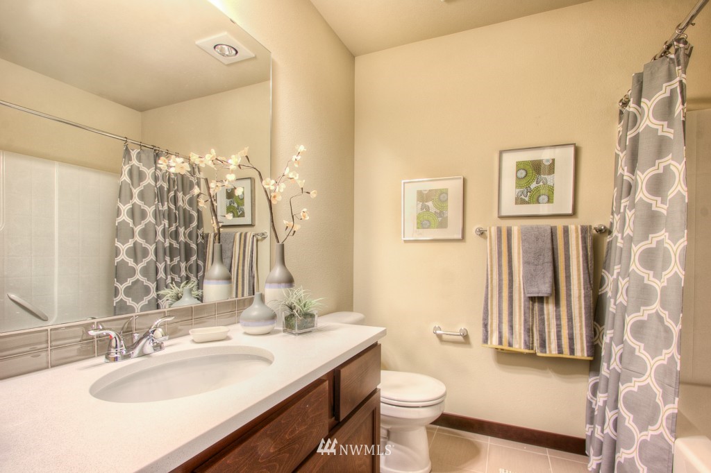7150 Shinkle Place Southwest, Unit 60 Seattle, WA 98106 - Photo 13 of 18 Gallery Image 13