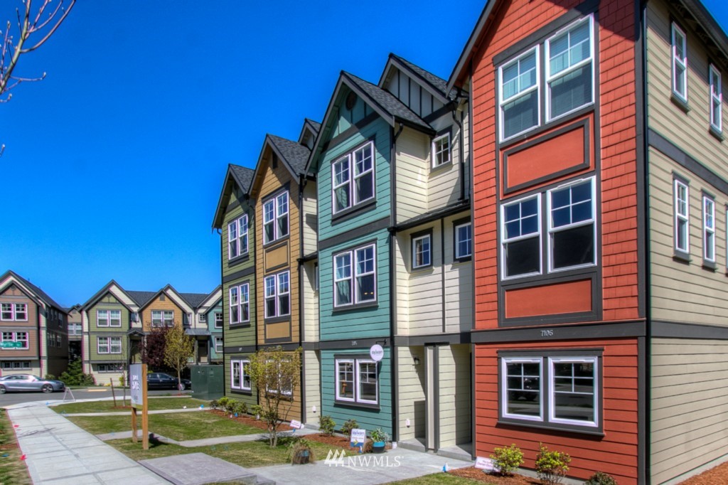 7150 Shinkle Place Southwest, Unit 60 Seattle, WA 98106 - Photo 3 of 18 Gallery Image 3