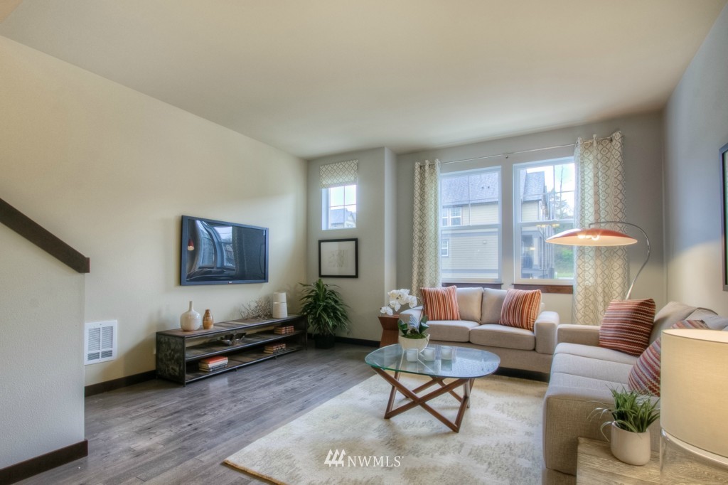 7150 Shinkle Place Southwest, Unit 60 Seattle, WA 98106 - Photo 5 of 18 Gallery Image 5