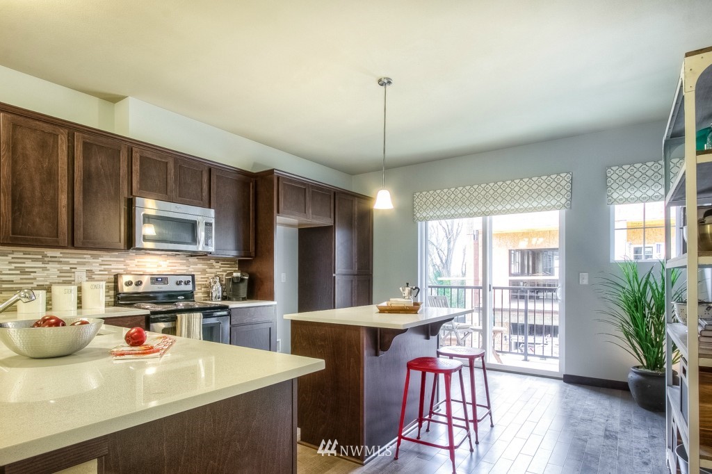 7150 Shinkle Place Southwest, Unit 60 Seattle, WA 98106 - Photo 7 of 18 Gallery Image 7