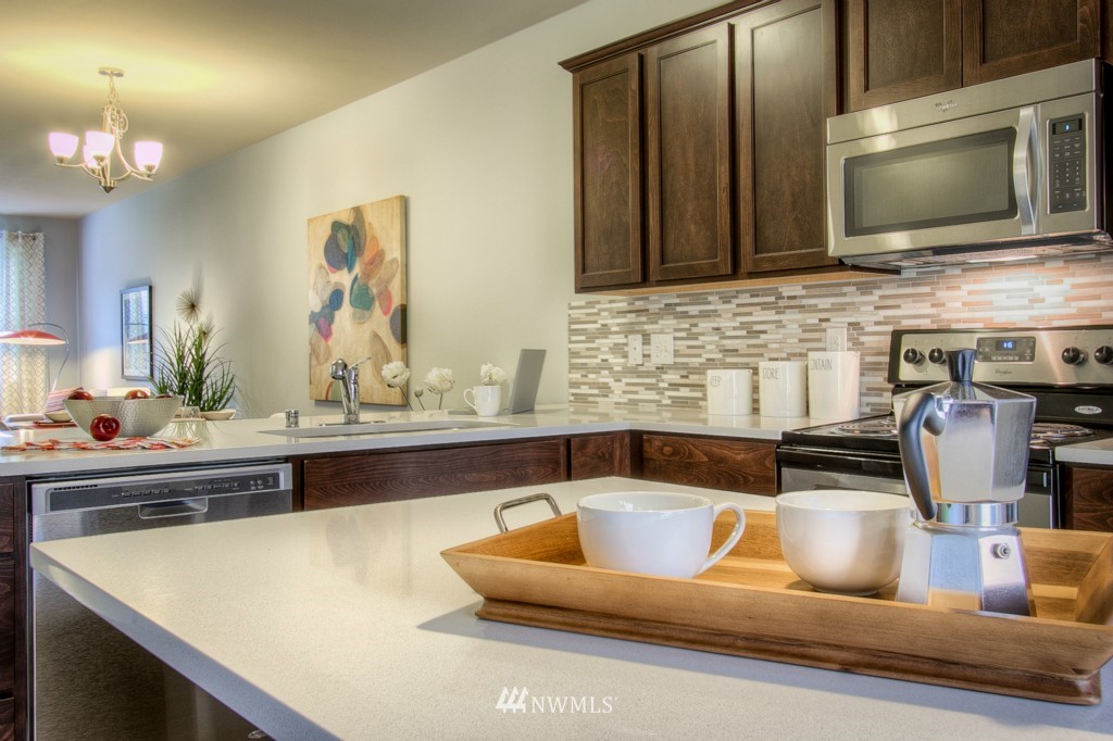 7150 Shinkle Place Southwest, Unit 60 Seattle, WA 98106 - Photo 9 of 18 Gallery Image 9