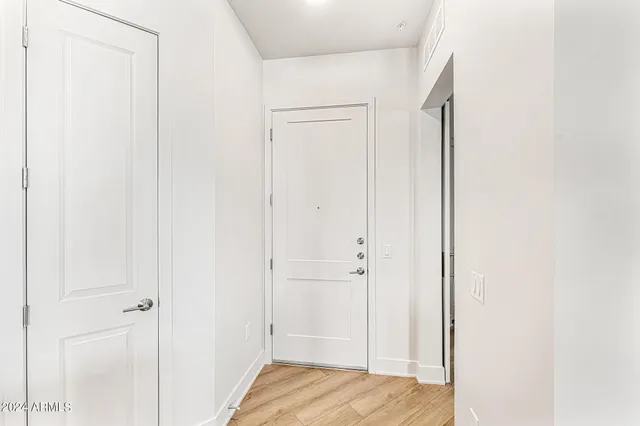 $575,000 | 3131 North Central Avenue, Unit 4012, Phoenix, AZ 85012