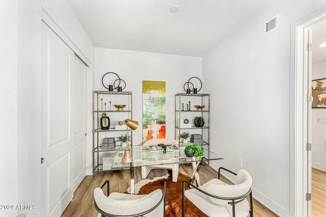 $575,000 | 3131 North Central Avenue, Unit 4012, Phoenix, AZ 85012