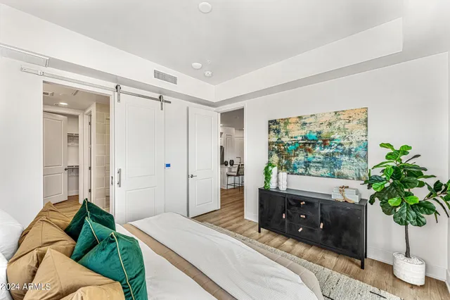 $575,000 | 3131 North Central Avenue, Unit 4012, Phoenix, AZ 85012