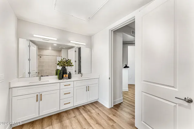 $575,000 | 3131 North Central Avenue, Unit 4012, Phoenix, AZ 85012