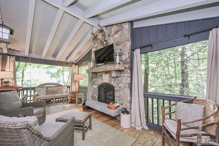 429 The Low Road Sapphire, NC 28774 - Photo 28 of 36 Gallery Image 28