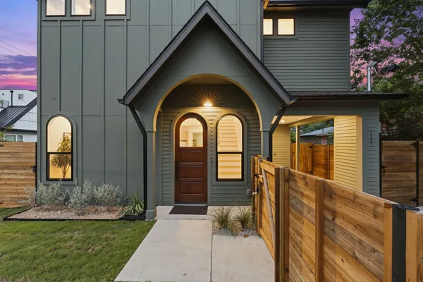 $535,000 | 1157 Nickols Avenue, Austin, TX 78721