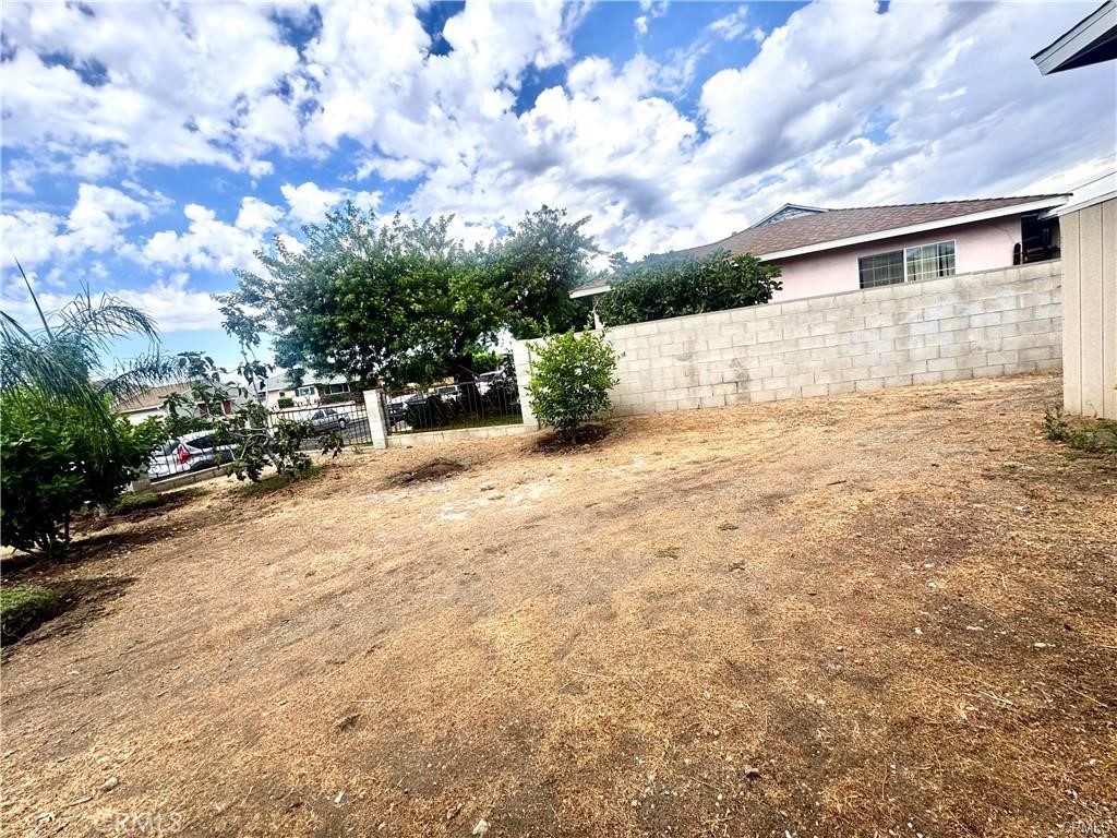 10152 Stanwin Avenue Arleta, CA 91331 - Photo 4 of 41