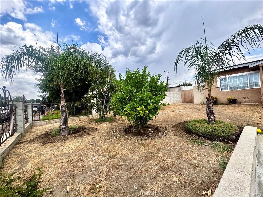 10152 Stanwin Avenue Arleta, CA 91331 - Photo 5 of 36