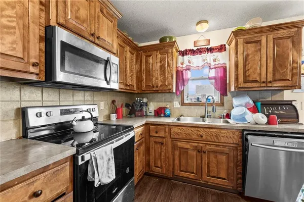 $339,950 | 1308 North 3rd Street East, Louisburg, KS 66053