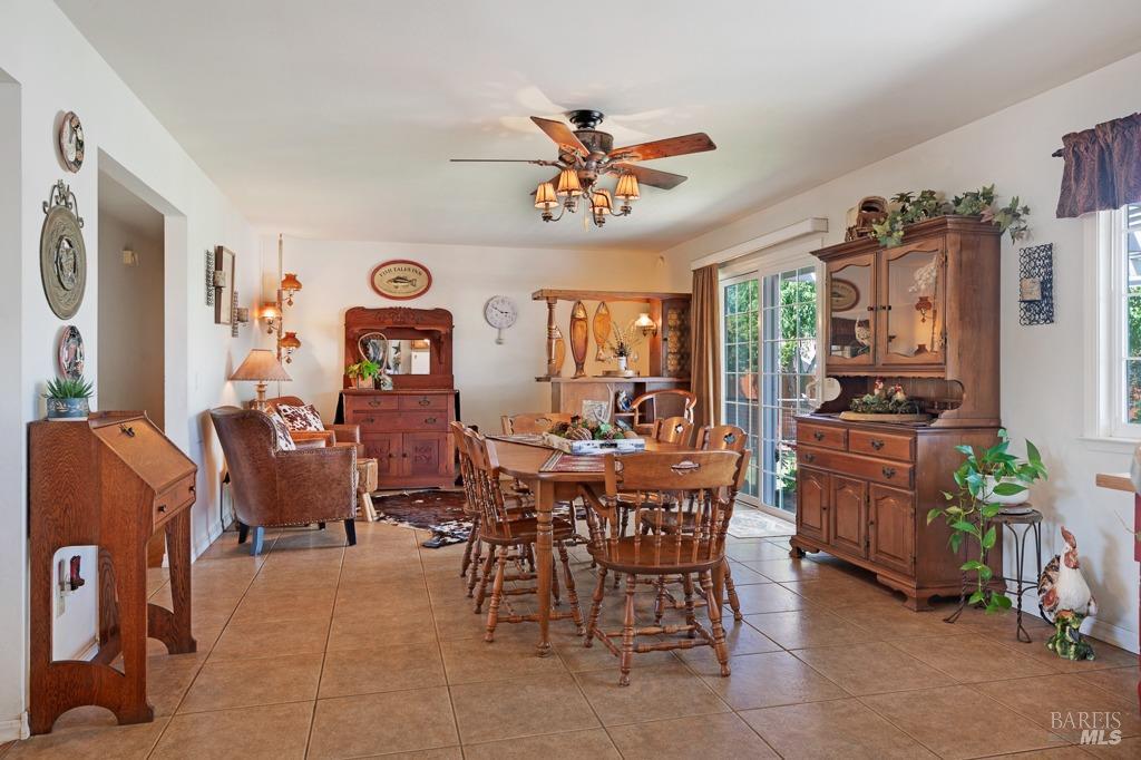 23180 Maffei Road Sonoma, CA 95476 - Photo 21 of 61 Great room / dining / kitchen combo.