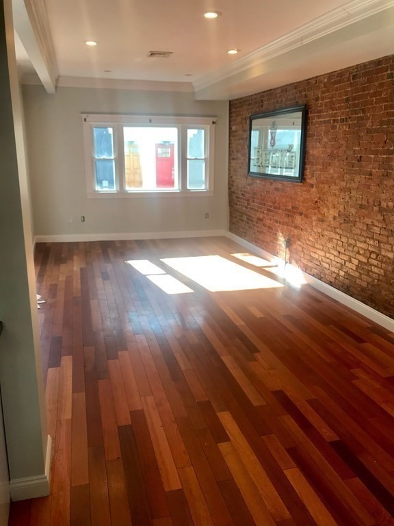 4 Colebrook Street Boston, MA 02127 - Photo 5 of 12
