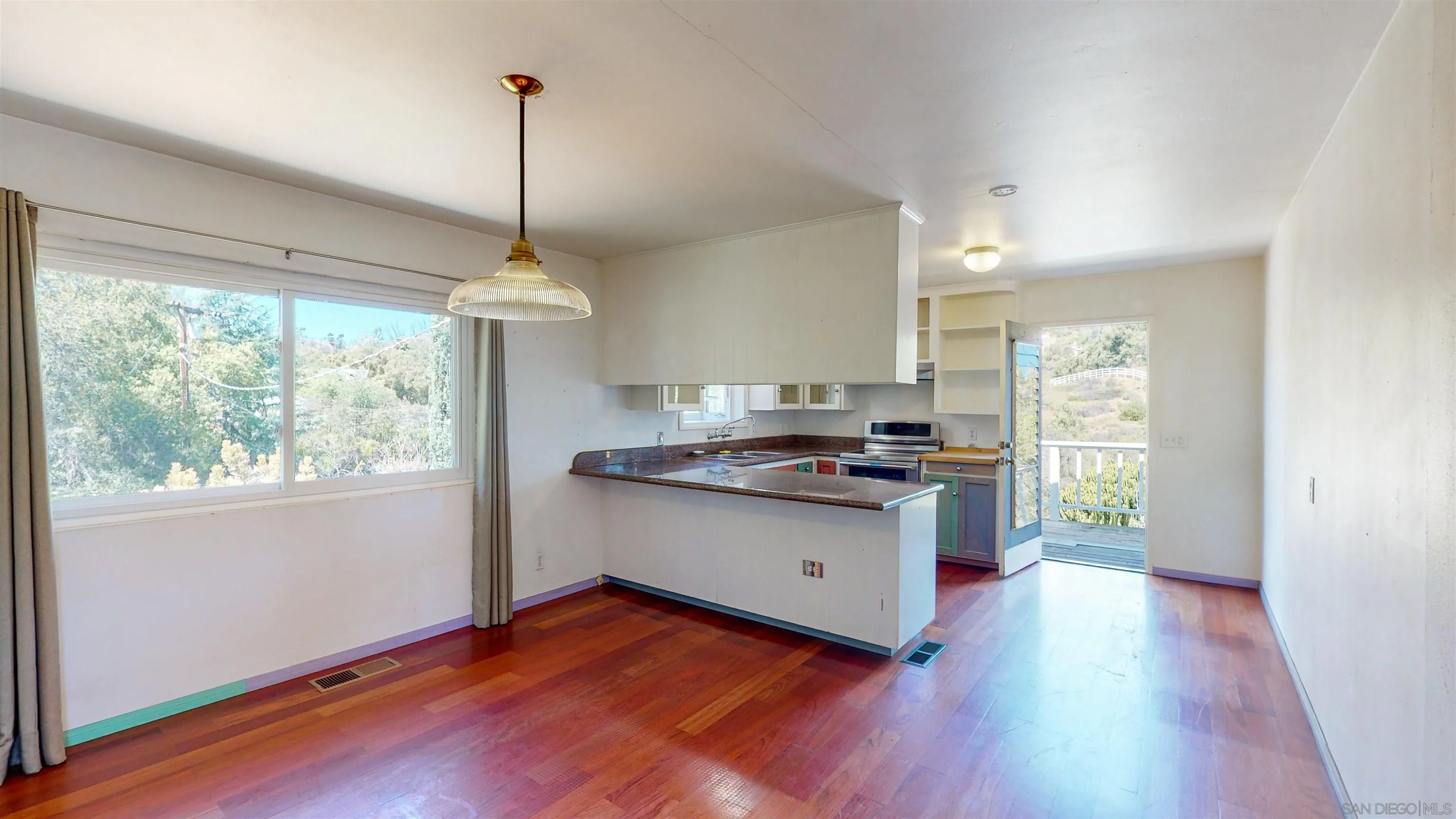 11721 Johnson Lake Road Lakeside, CA 92040 - Photo 6 of 71 Gallery Image 6