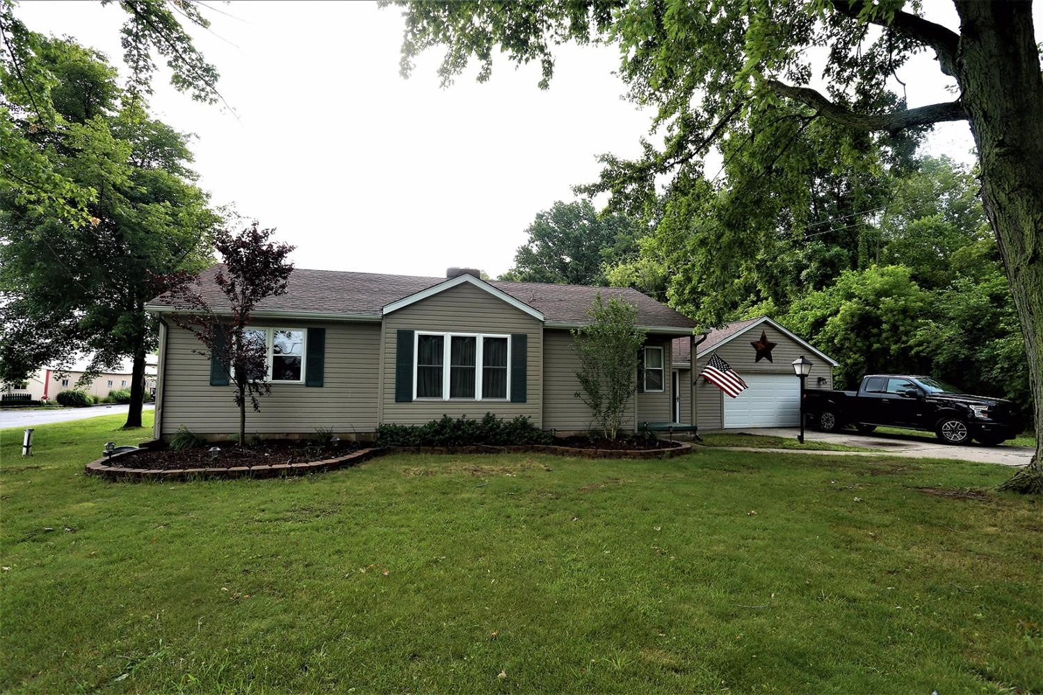 8071 Summerfield Road Petersburg, MI 49270 - Photo 2 of 10 Photo 2