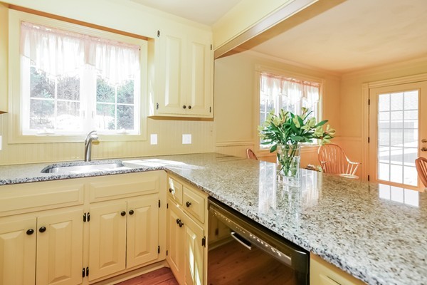 391 Old Farm Road Franklin, MA 02038 - Photo 10 of 30 Gallery Image 10