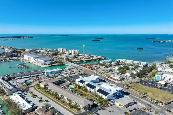 $300,000 | 460 Paula Drive South, Unit 402, Dunedin, FL 34698