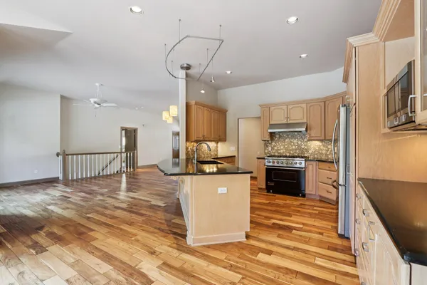 $699,900 | 6748 Yale Drive, Franklin, WI 53132