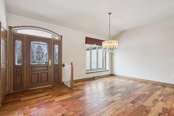 $699,900 | 6748 Yale Drive, Franklin, WI 53132