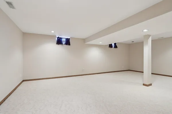 $699,900 | 6748 Yale Drive, Franklin, WI 53132