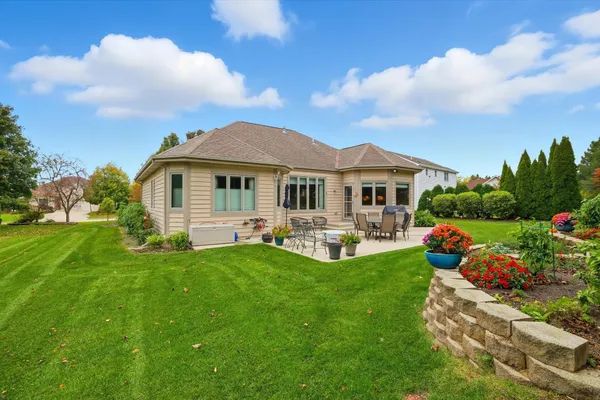 $699,900 | 6748 Yale Drive, Franklin, WI 53132