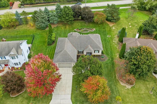 $699,900 | 6748 Yale Drive, Franklin, WI 53132