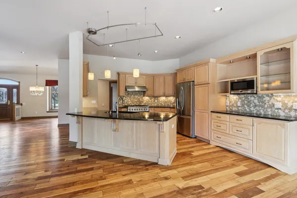$699,900 | 6748 Yale Drive, Franklin, WI 53132
