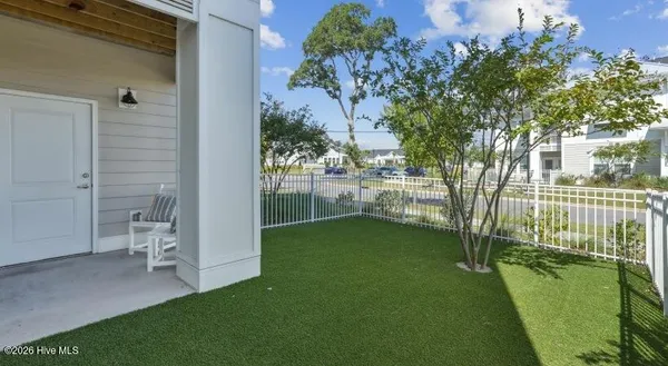 $1,820 | 115 Beaumont Oaks Drive, Unit DRIFTWOOD, Wilmington, NC 28411