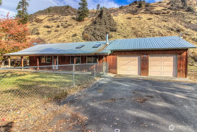 $300,000 | 10461 Highway 410, Naches, WA 98937