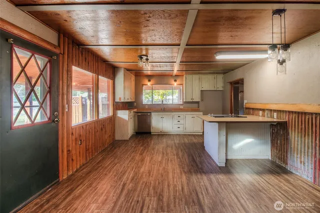 $300,000 | 10461 Highway 410, Naches, WA 98937