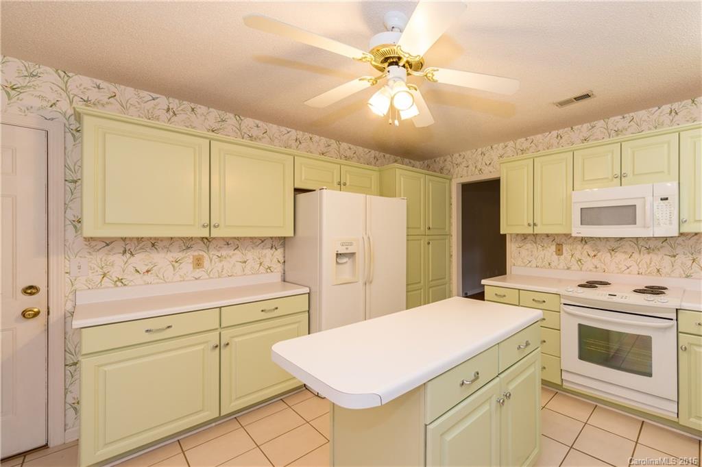 231 Point Wylie Lane Fort Mill, SC 29708 - Photo 8 of 23