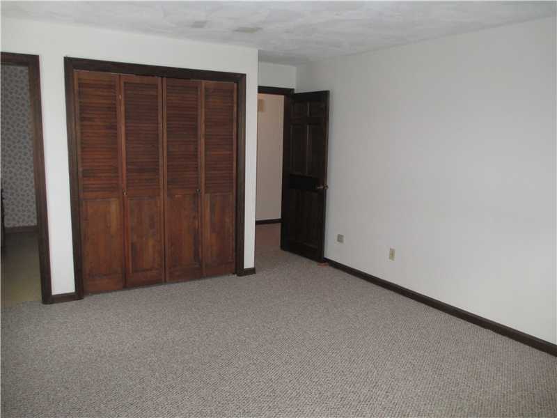 14 Longmeadow Road Lincoln, RI 02865 - Photo 10 of 19 Master Bedroom.