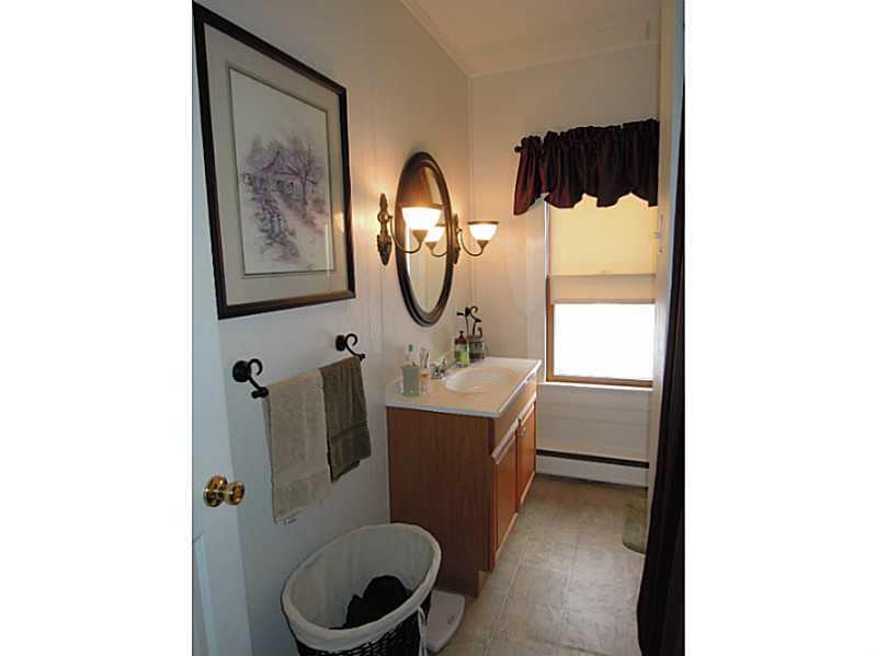 32 Huggard Avenue Limestone, ME 04750 - Photo 20 of 34 Bathroom.