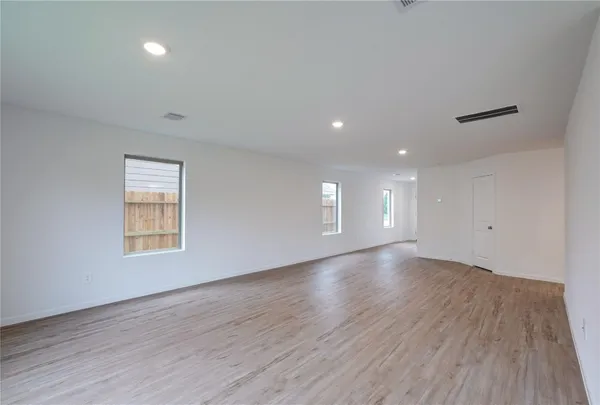 $2,200 | 17914 Becker Lndg Drive, Hockley, TX 77447