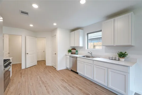 $2,200 | 17914 Becker Lndg Drive, Hockley, TX 77447