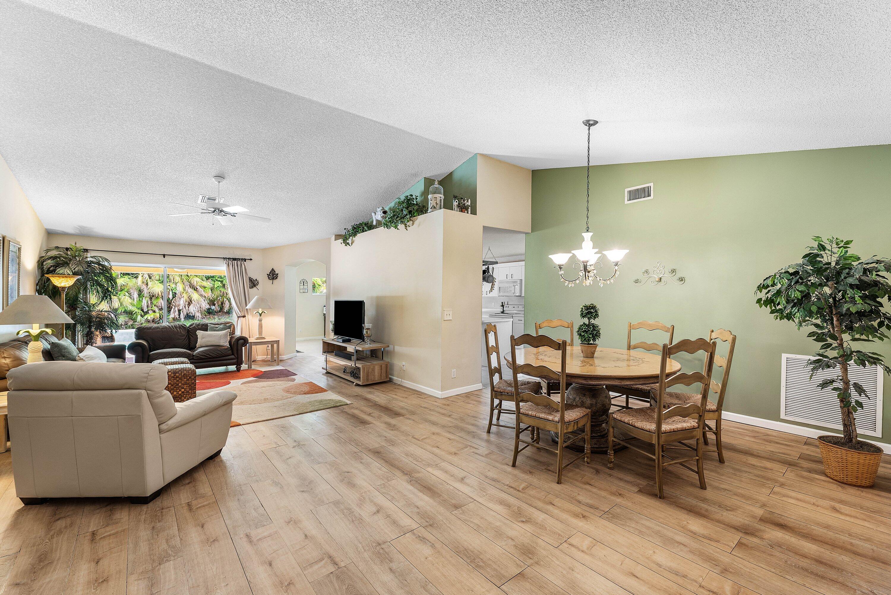 4824 South Lee Road Delray Beach, FL 33445 - Photo 5 of 23 007-4824SouthLeeRoad-DelrayBeach-FL-3344