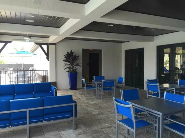 $1,700 | 17083 Southwest 96th Street, Unit STUDIO, Miami, FL 33196