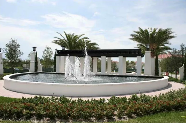 $1,700 | 17083 Southwest 96th Street, Unit STUDIO, Miami, FL 33196