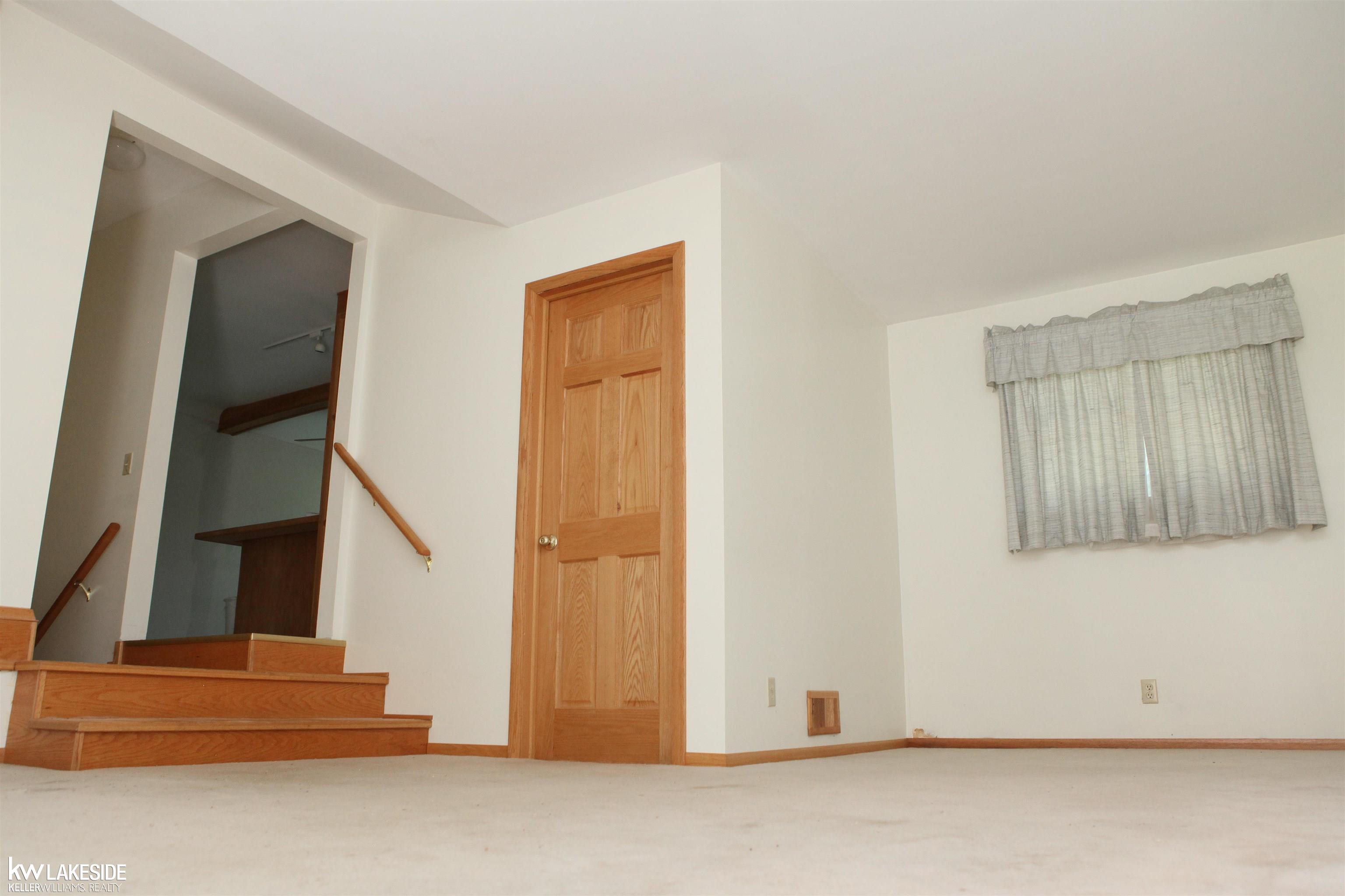470 Elmhill Road Rochester Hills, MI 48306 - Photo 7 of 26