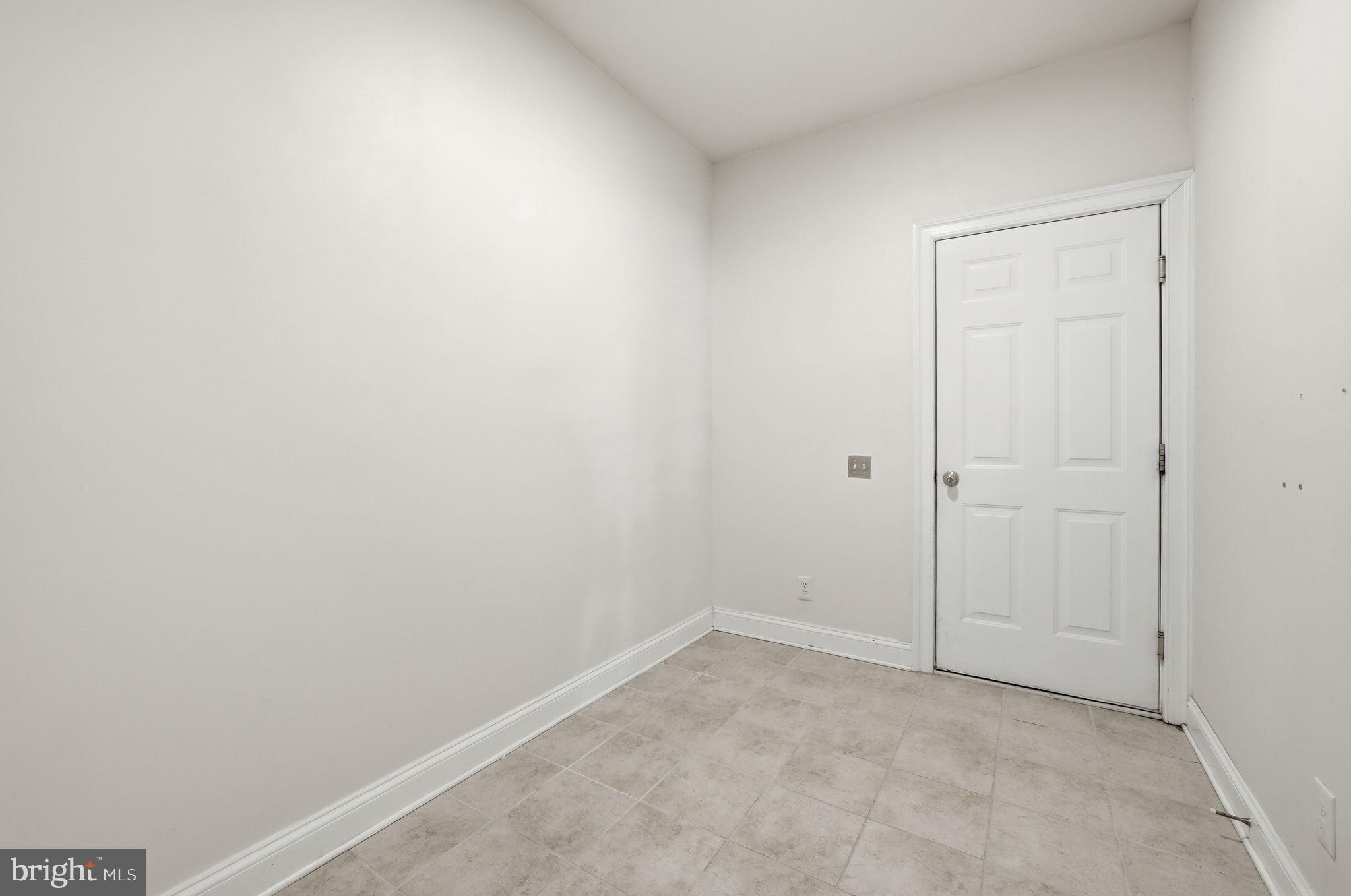 42330 Christophers View Terrace Ashburn, VA 20148 - Photo 18 of 46 a view of an empty room