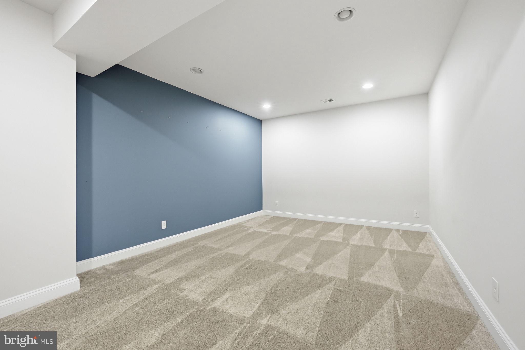42330 Christophers View Terrace Ashburn, VA 20148 - Photo 35 of 46 a view of an empty room