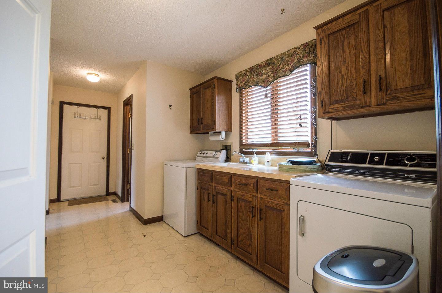 243 Lower Forge Road New Market, VA 22844 - Photo 18 of 30 Interior (General)