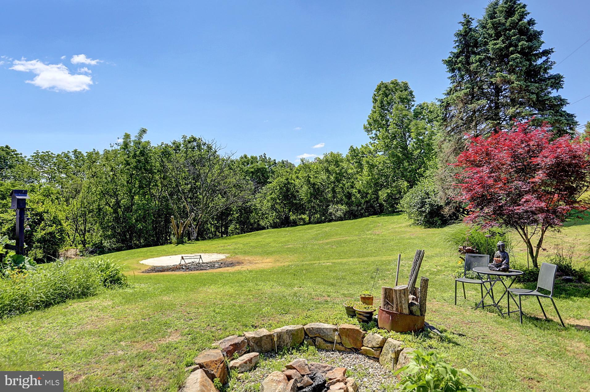 182 Deck Road Womelsdorf, PA 19567 - Photo 4 of 29 Gallery Image 4