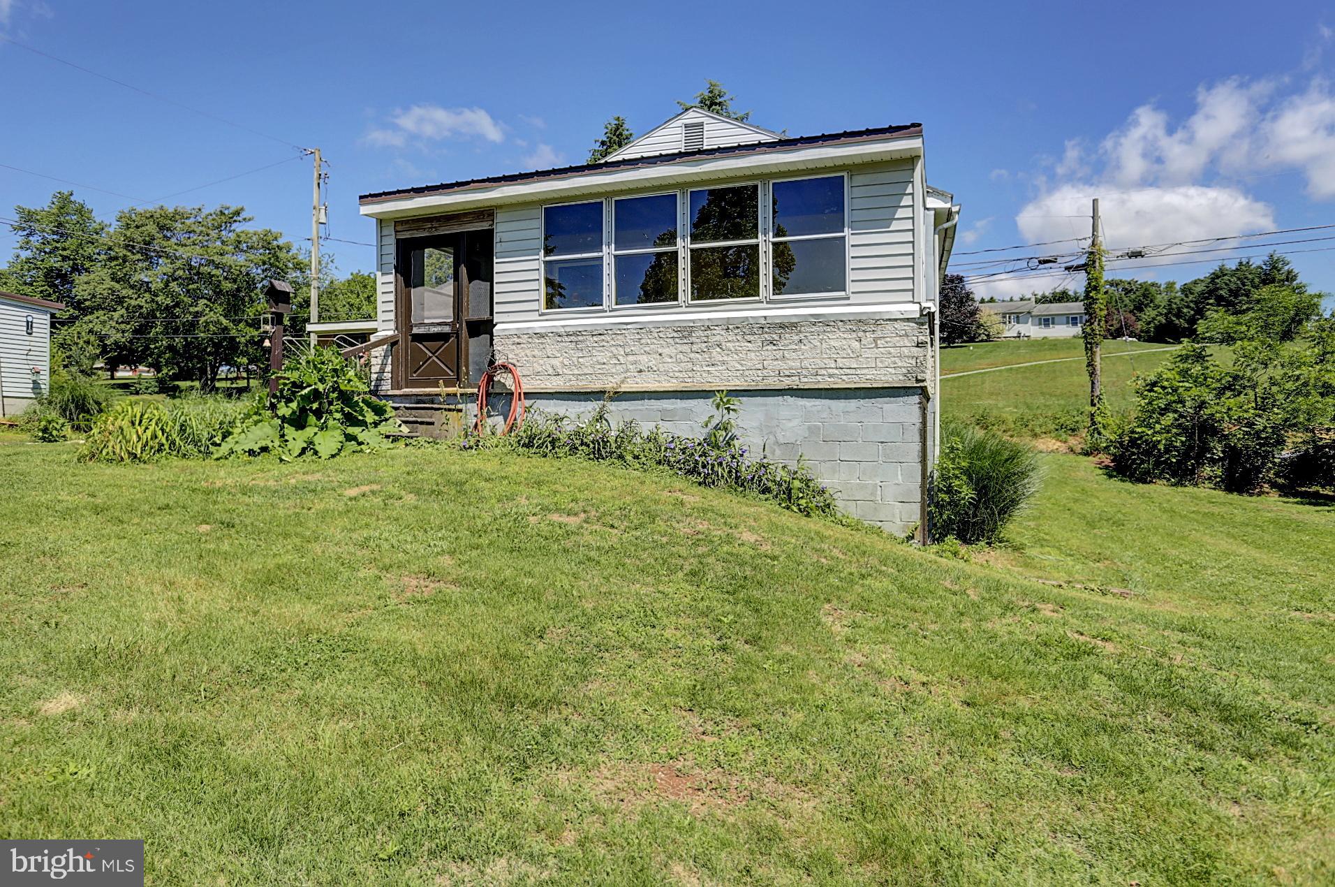 182 Deck Road Womelsdorf, PA 19567 - Photo 6 of 29 Gallery Image 6