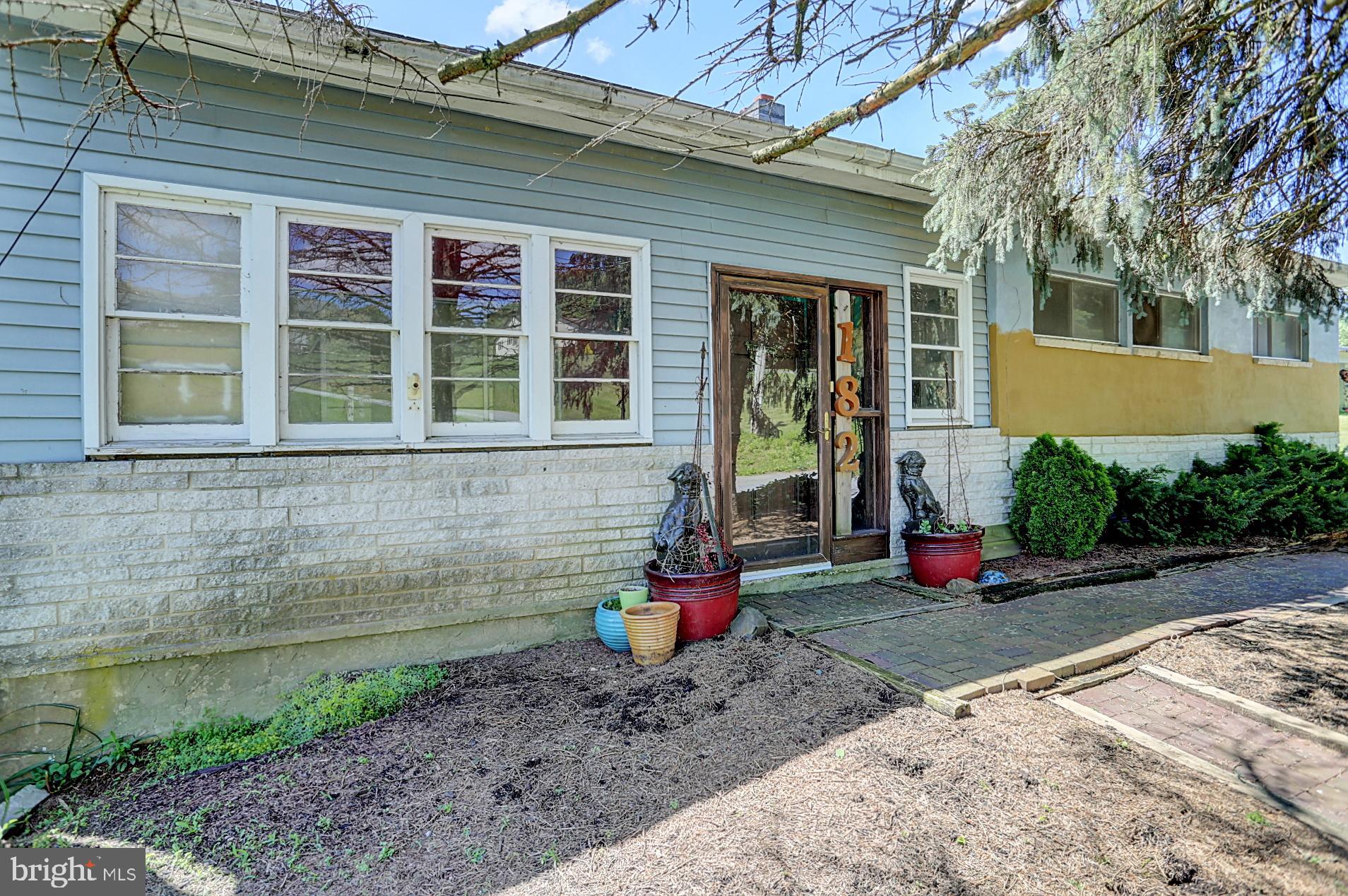 182 Deck Road Womelsdorf, PA 19567 - Photo 8 of 29 Gallery Image 8