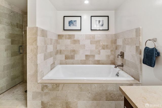 $1,564,000 | 690 Spruce Street, Unit 202, San Francisco, CA 94118