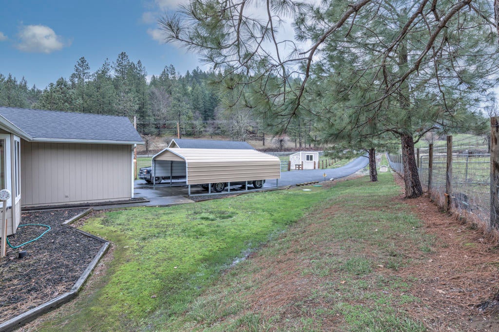 2749 Robertson Bridge Road Grants Pass, OR 97526 - Photo 29 of 59 2749RobertsonBr-29