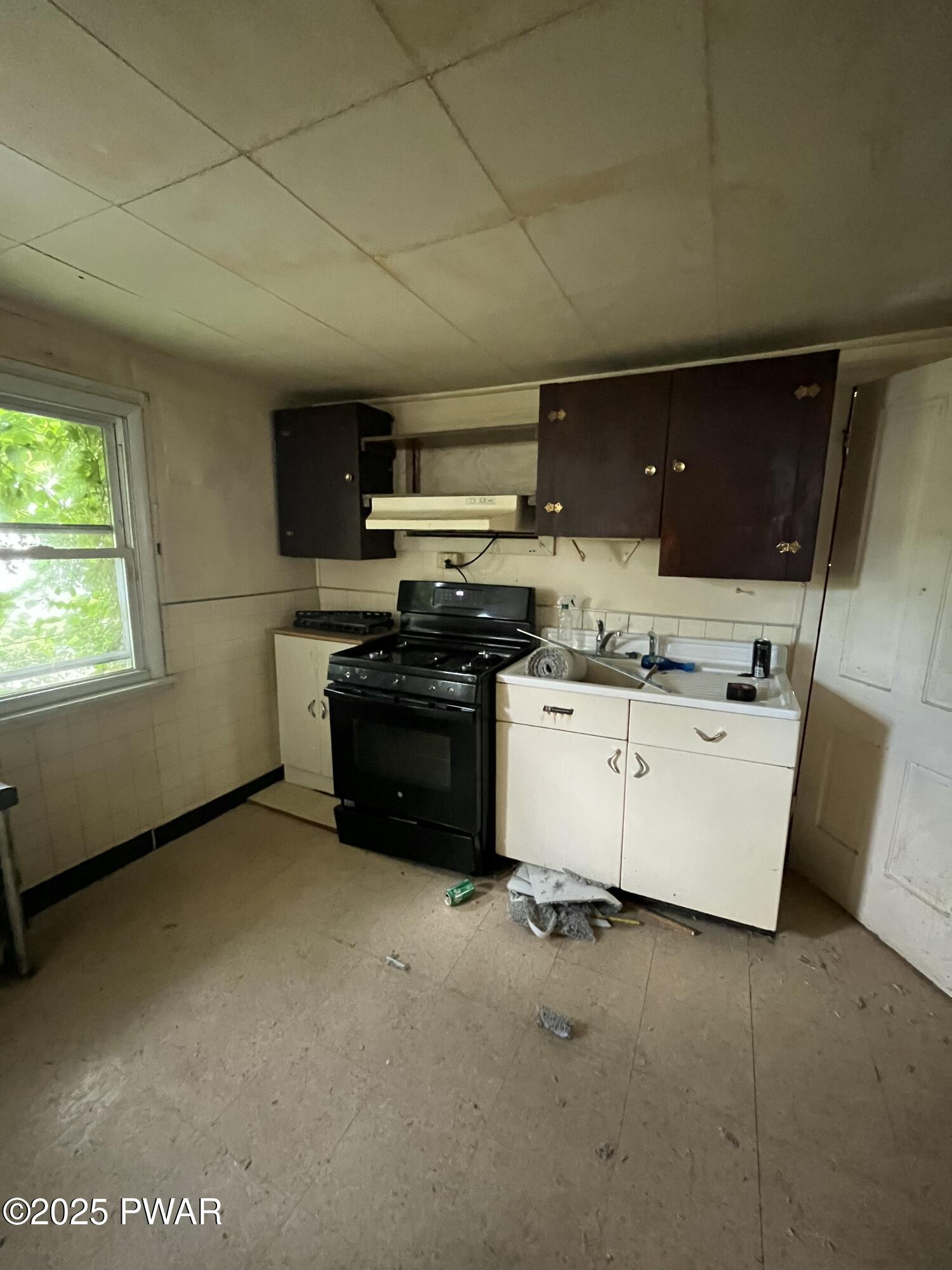 519 Rear Birch Street Scranton, PA 18505 - Photo 10 of 23