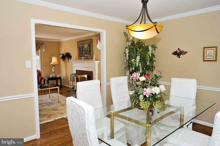 7823 O'Dell Street Springfield, VA 22153 - Photo 6 of 29 Dining Room